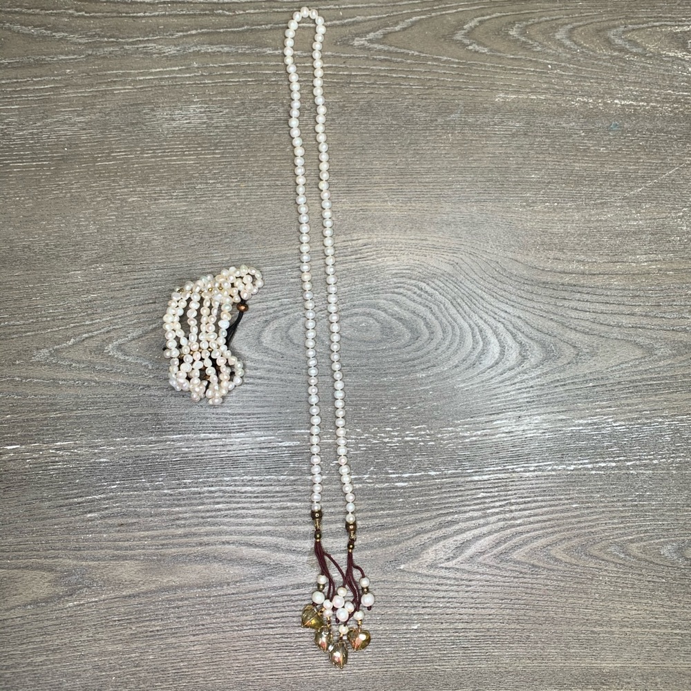 Pearl necklace and bracelet